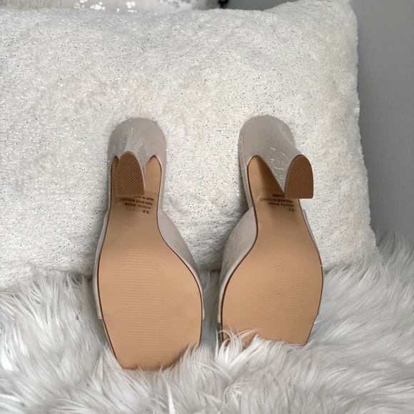 NEW (Never worn) Nude Block Heel Peep Toe Slip-On Style - Picture 3 of 6